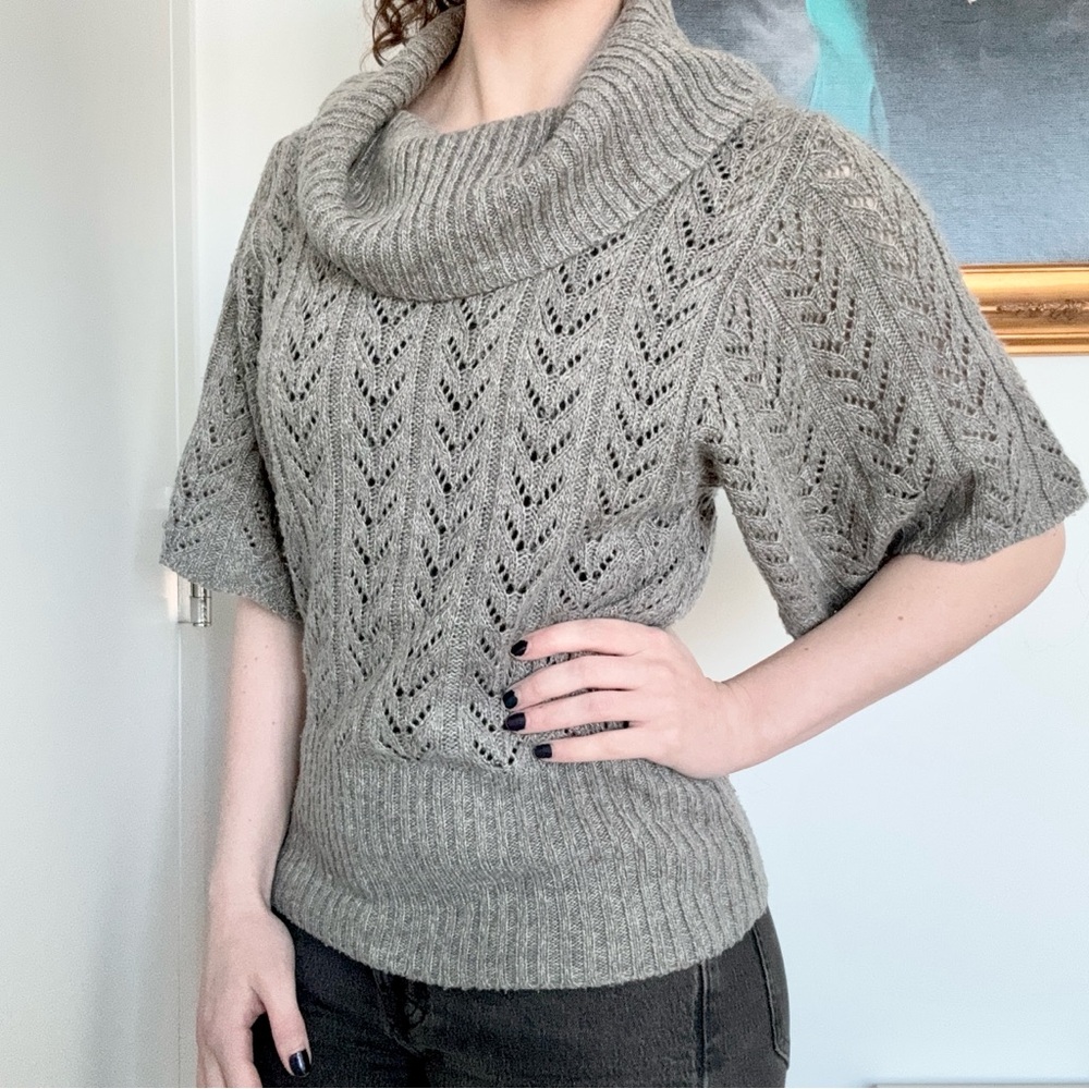 Forever 21 Gray Cowl Neck Sweater Knit Short Sleeve Winter Cozy Fall Y2K Holiday